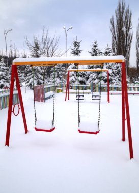 Karla kaplı Çocuk Bahçesi