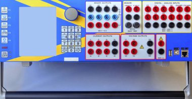 Koruma rölesi test için Modern elektronik cihaz