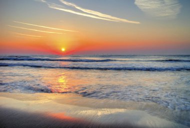 Denizin Üzerinde Gün Doğumu