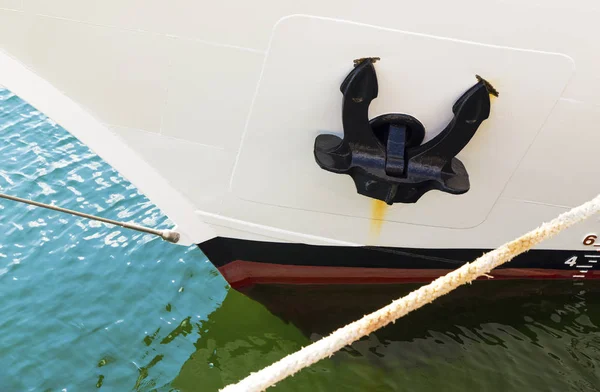 Ancla en el barco — Foto de Stock