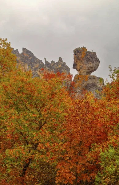 Красивий пейзаж у горі — стокове фото