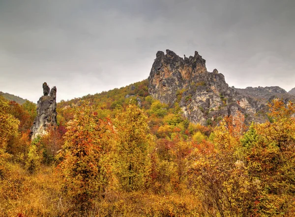 Пейзаж в горах — стоковое фото