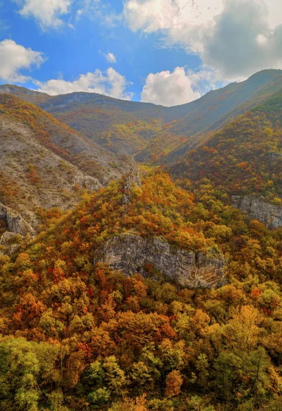 Bela paisagem na montanha — Fotografia de Stock