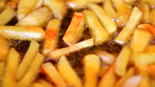 Cottura Deliziose Patate Fritte Primo Piano — Video Stock