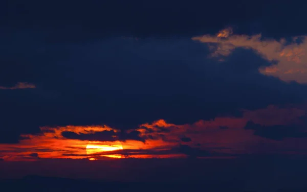 Закат Разноцветными Облаками Небе — стоковое фото