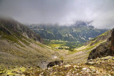 Yüksek dağ güzel manzara