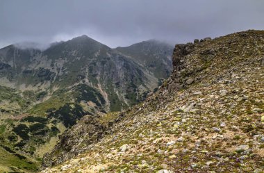 Yüksek dağ güzel manzara