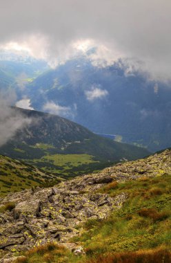 Yüksek dağ güzel manzara