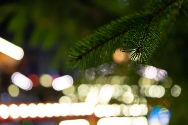 Decorazione natalizia isolata sullo sfondo del festival. Festeggiamenti natalizi e felice anno nuovo concetto — Foto Stock