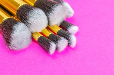 Kozmetik geçmişi. Makyaj için makyaj fırçası izole edildi