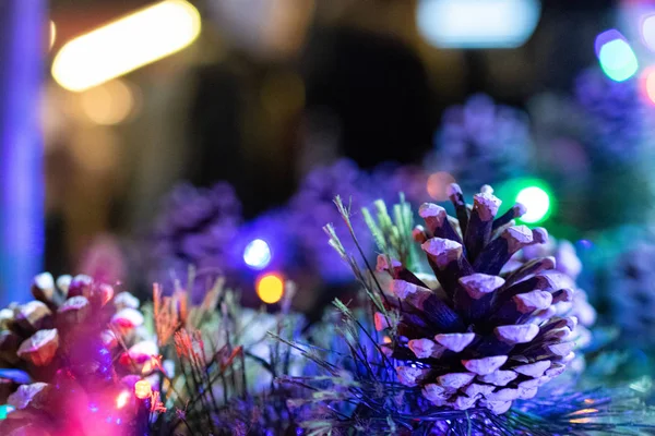 Sfondo natalizio. Decorazione natalizia isolata sullo sfondo del festival. Felice anno nuovo festivo concetto di celebrazione — Foto Stock