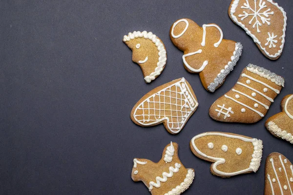 Bonbons de Noël. Cadre de Noël avec biscuits au pain d'épice. Joyeux Noël carte de voeux, bannière. Vacances d'hiver thème de Noël. Bonne année. Espace pour le texte — Photo