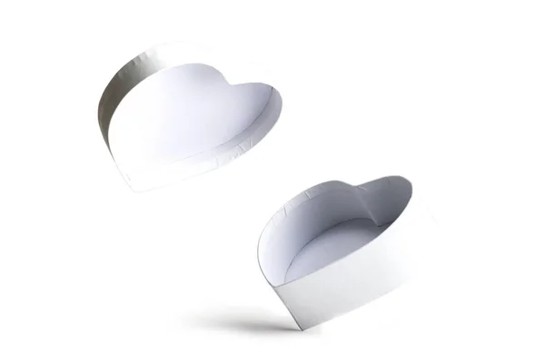 Bannière Saint-Valentin. Coffret cadeau en forme de coeur isolé sur blanc. Modèle de message romantique avec espace de copie . — Photo