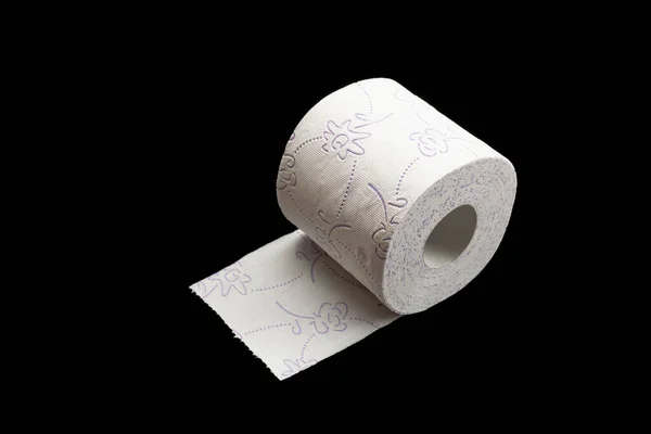 Papel higiénico fondo público. Rollo de papel de tejido blando aislado en negro. Almacenamiento de papel higiénico de tejido durante el brote de Coronavirus o Covid-19 — Foto de Stock