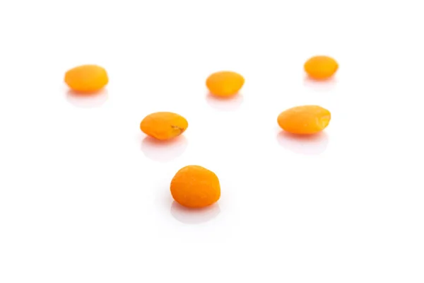 Gabonamagvak Szerves Magvak Izolált Fehér Pile Egészséges Narancs Borsó Háttér — Stock Fotó