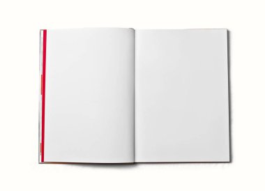 Boş açık kitap beyaz arkaplanda izole edildi.