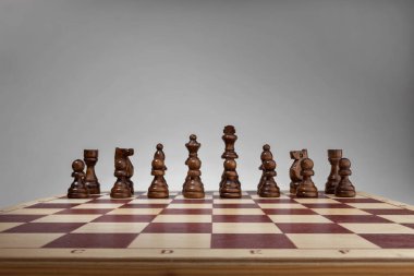 Satranç Satranç taşları ile. Siyah seti, açık geniş görüş açı.