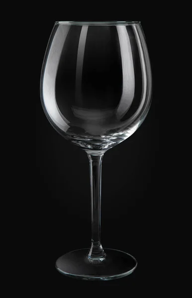 Vidrio de cristal vacío para vino aislado con camino de recorte . — Foto de Stock