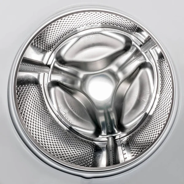 Çamaşır makinesi. Bir çamaşır makinesi davul içinde.