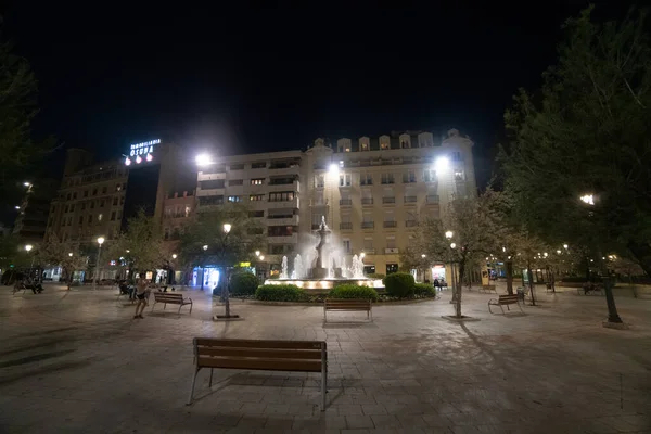 Granada Spain 14 March , 2020: Deserted square in the tourist city of Spain. The country is quarantined through coronavirus COVID19 — Stock Photo, Image