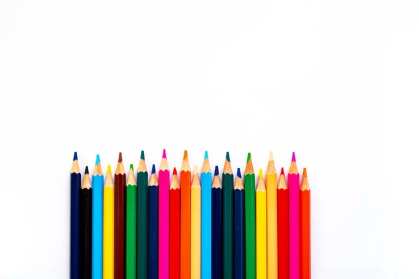 Crayons de couleur isolés sur fond blanc gros plan Image En Vente