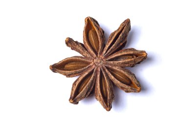 Beyaz arka plan üzerinde izole anason. kırpma yolu.