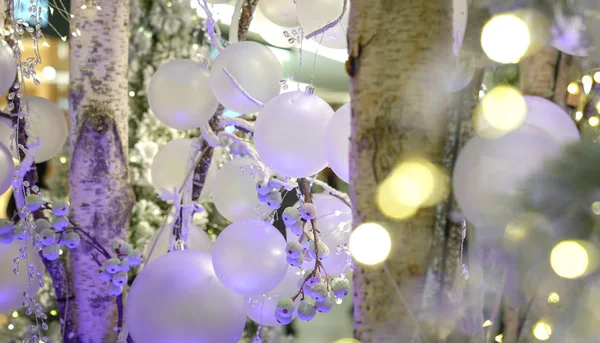 Abstract light bokeh with christmas ornaments — Stock Photo, Image