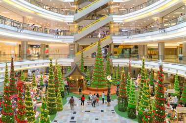 Malezya 'daki Utama Alışveriş Merkezi' nde noel partisi.