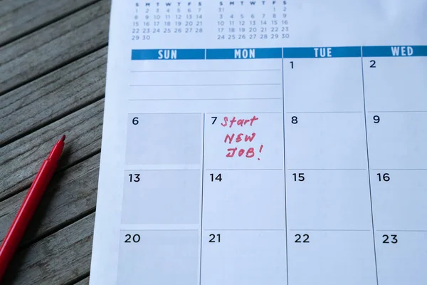 Begin Nieuwe Taakwoorden Geschreven Tafel Kalender Met Rode Marker Arbeids — Stockfoto