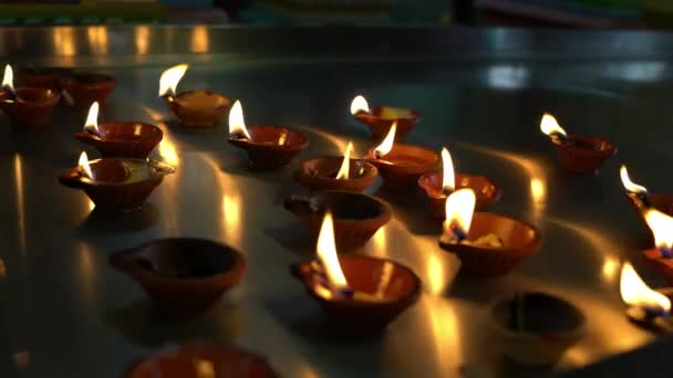 Luz Velas Num Templo Hindu Diwali Celebração Religiosa — Vídeo de Stock