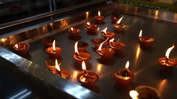 Luz Velas Num Templo Hindu Diwali Celebração Religiosa — Vídeo de Stock