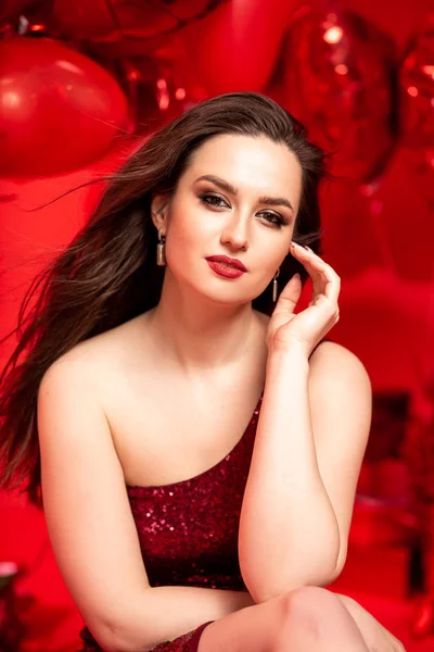 Beautiful Young Woman Red Evening Dress Posing Red Background Big — 图库照片