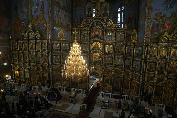 Local People Visiting Holy Assumption Cathedral January 2019 Astana Kazakhstan — Stock Photo, Image