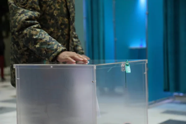 Close Person Hands Early Presidential Elections June 2019 Astana Kazakhstan — Stock Photo, Image