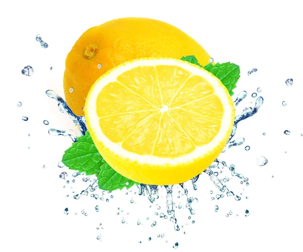 Limon sıçrama izole — Stok fotoğraf