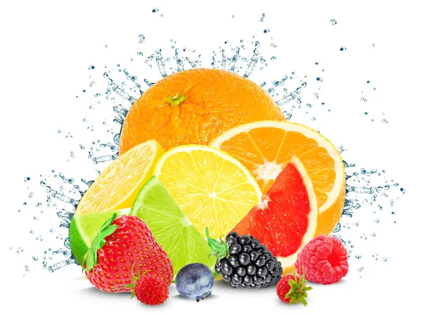 Zitrusfrüchte und Beeren Wasserspritzer — Stockfoto