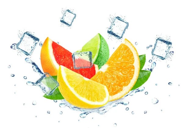柑橘的溅水和冰 — 图库照片