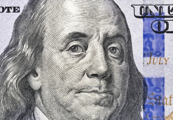 Benjamin Franklin portrait on one hundred dollar bill closeup — Stock Photo, Image