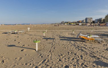 Sandy şehir beach Rimini, İtalya.