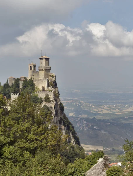 Torre Guaita do Monte Titan em San Marino . — Fotografia de Stock