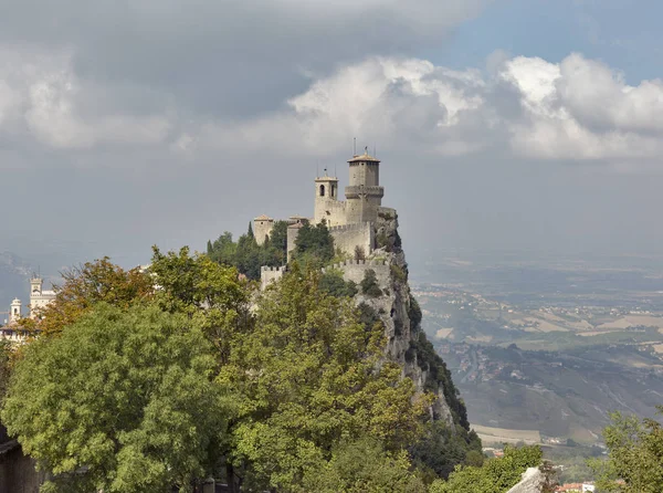 Guaita tower of Mount Titan in San Marino. — Stock Photo, Image