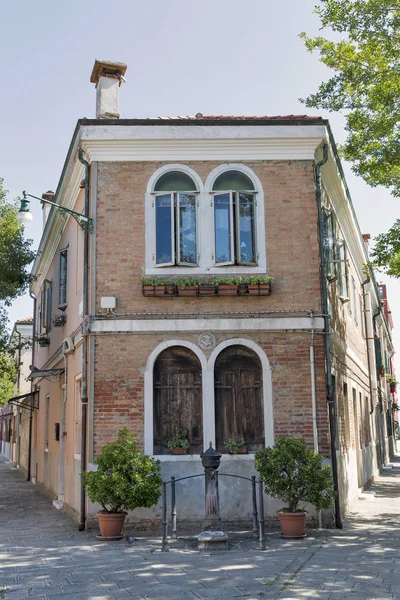 Murano sziget régi építészet. Velence, Olaszország — Stock Fotó