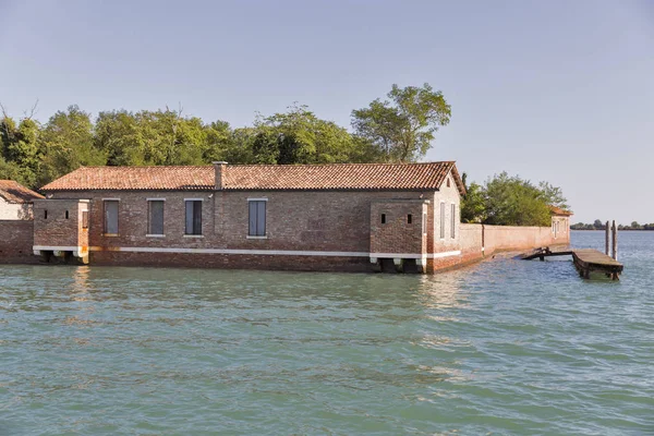 San Giacomo en la isla Paludo en la laguna de Venecia, Italia . — Foto de Stock