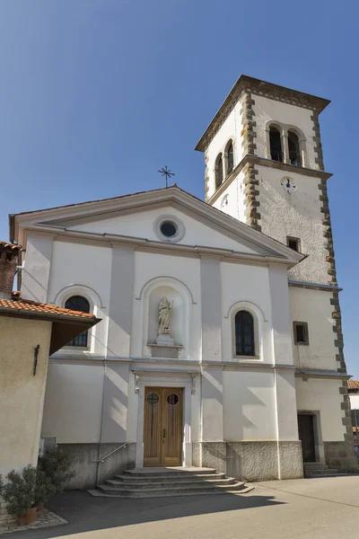 Iglesia Parroquial de la Asunción en Medana, Eslovenia . —  Fotos de Stock