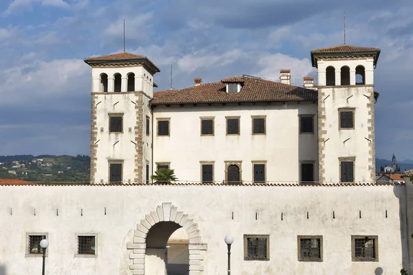 Renaissance castle in Dobrovo, Slovenia — Stock Photo, Image