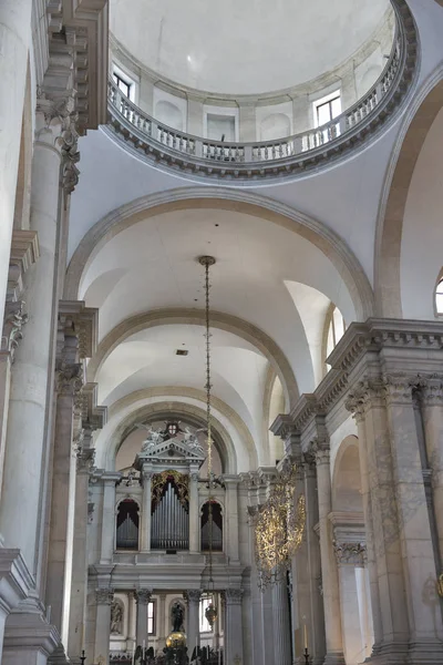 San Giorgio Maggiore-kyrka interiör i Venedig, Italien. — Stockfoto