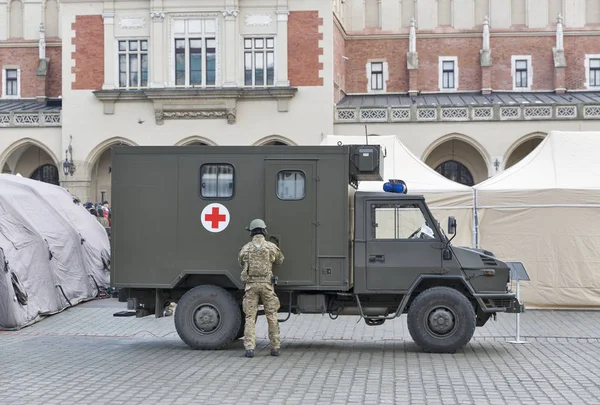 Polonia sicura Cerimonia di benvenuto NATO a Cracovia, Polonia . — Foto Stock