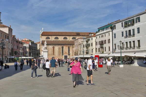 Площадь Санто Стефано в Венеции, Италия . — стоковое фото