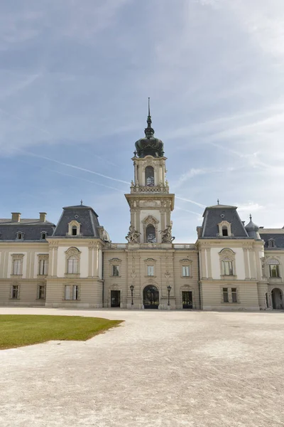 Festetics Palace binnenplaats in Keszthely, Hongarije. — Stockfoto