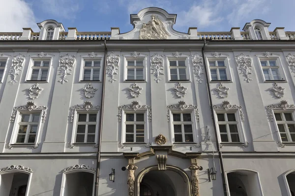 Piękny stary budynek w Kraków Stare Miasto, Polska. — Zdjęcie stockowe